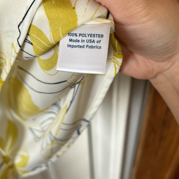 Allison Joy Off shoulder‎ Floral Blouse. Size XS - Picture 5 of 6